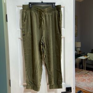 Loose comfy aerie cargo joggers in army green